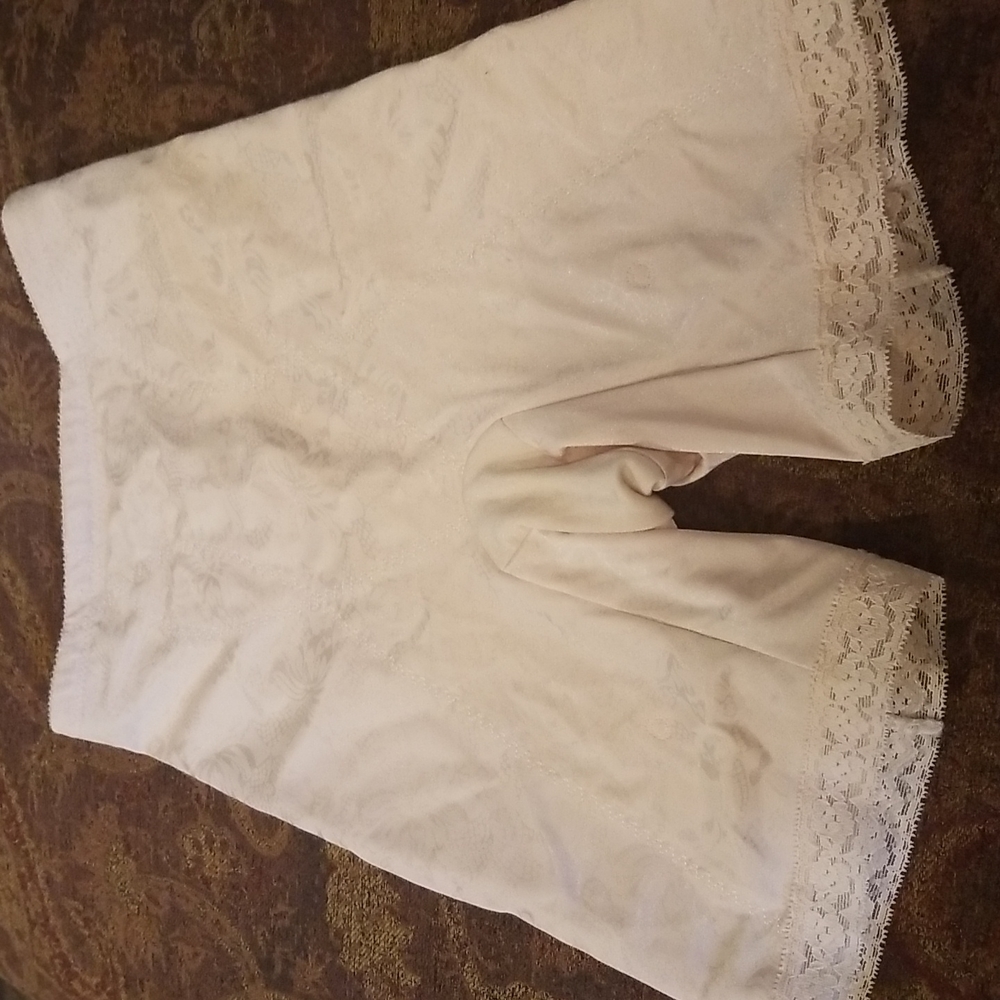 Adonna Girdle Shaper Panty Medium